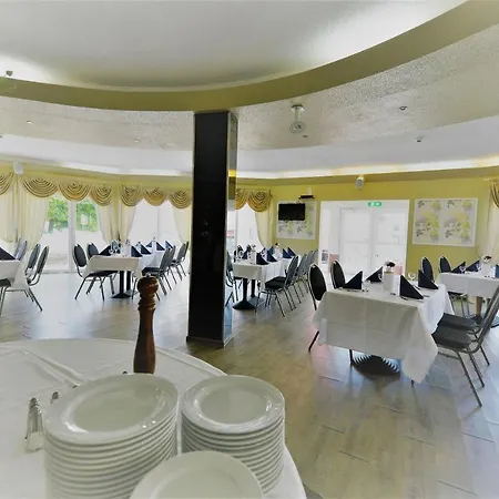 Hotel One 3*